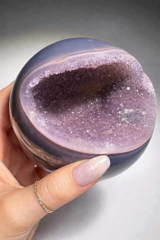 Achatkugel in AAA Qualität – 8,7 cm / 650 g