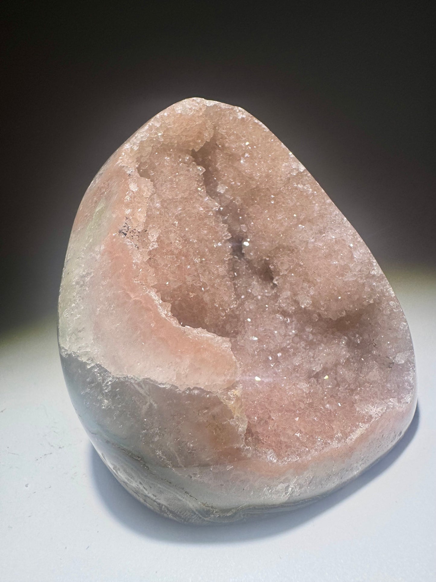 Seltener rosa Amethyst aus Uruguay - 8cm, 563g