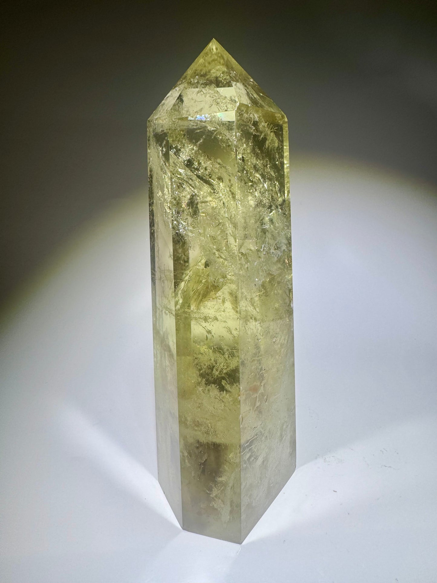 Citrine avec couches fantômes et arc-en-ciel - 18,5 cm, 970 g