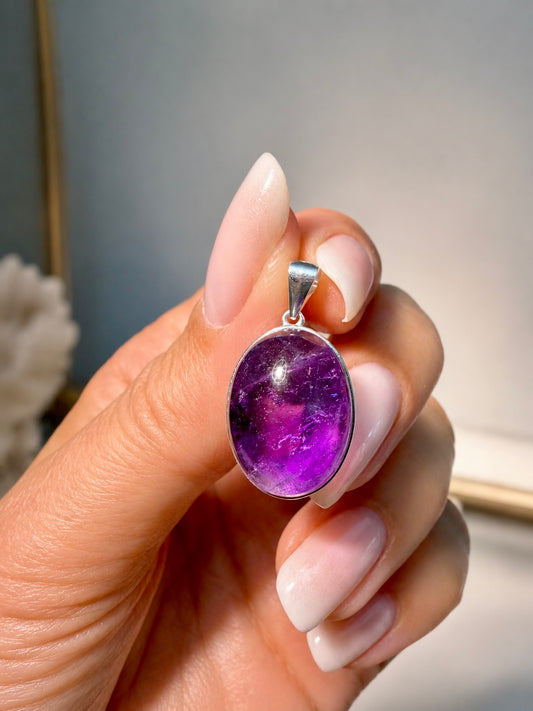 Extra klarer Amethyst Cabochon Anhänger aus 925 Sterling Silber • Premium Qualität