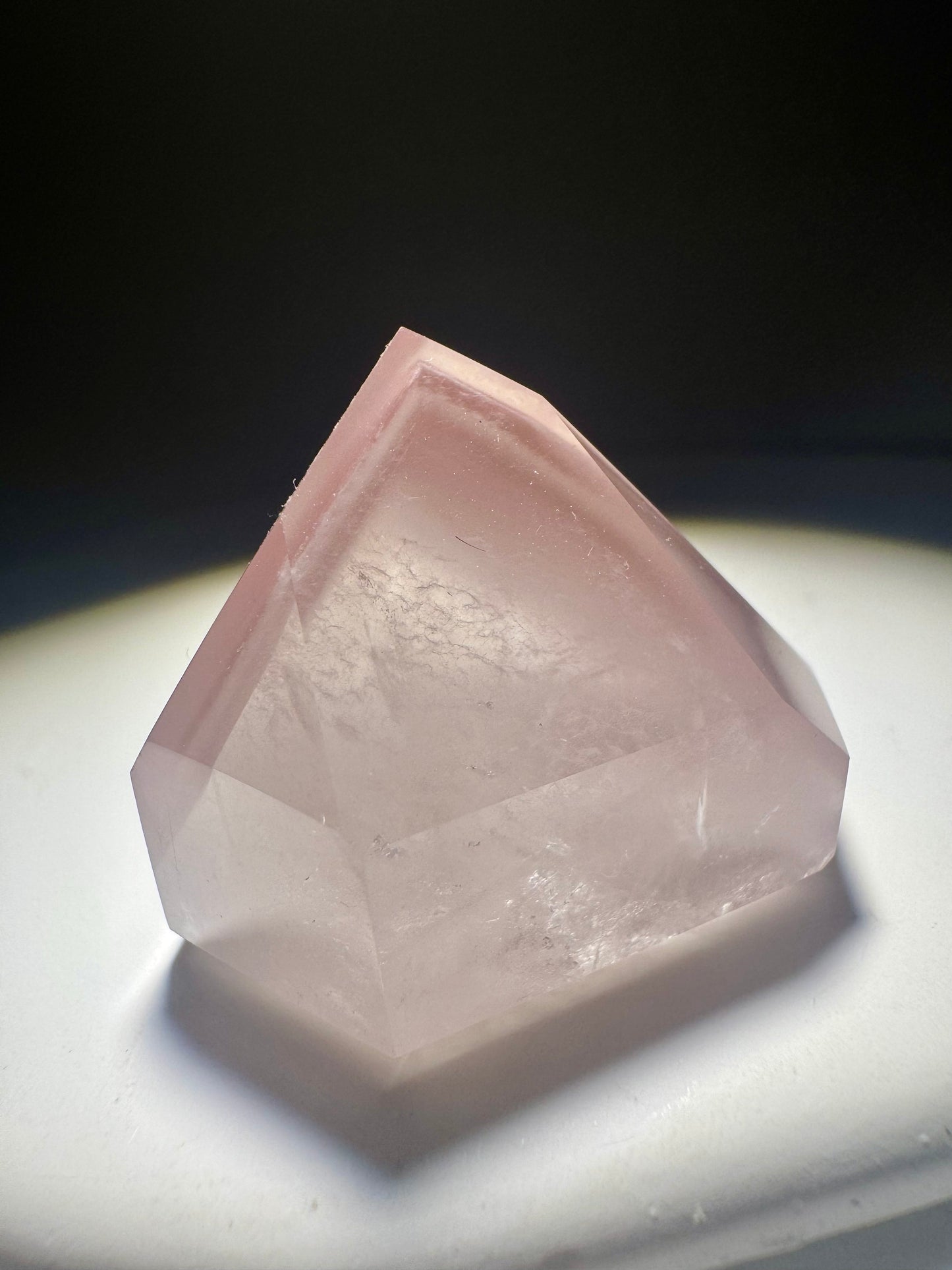 Bezaubernder Pink Lithium Kristall mit Phantomstruktur – 2.8 cm, 14 g – extra Qualität