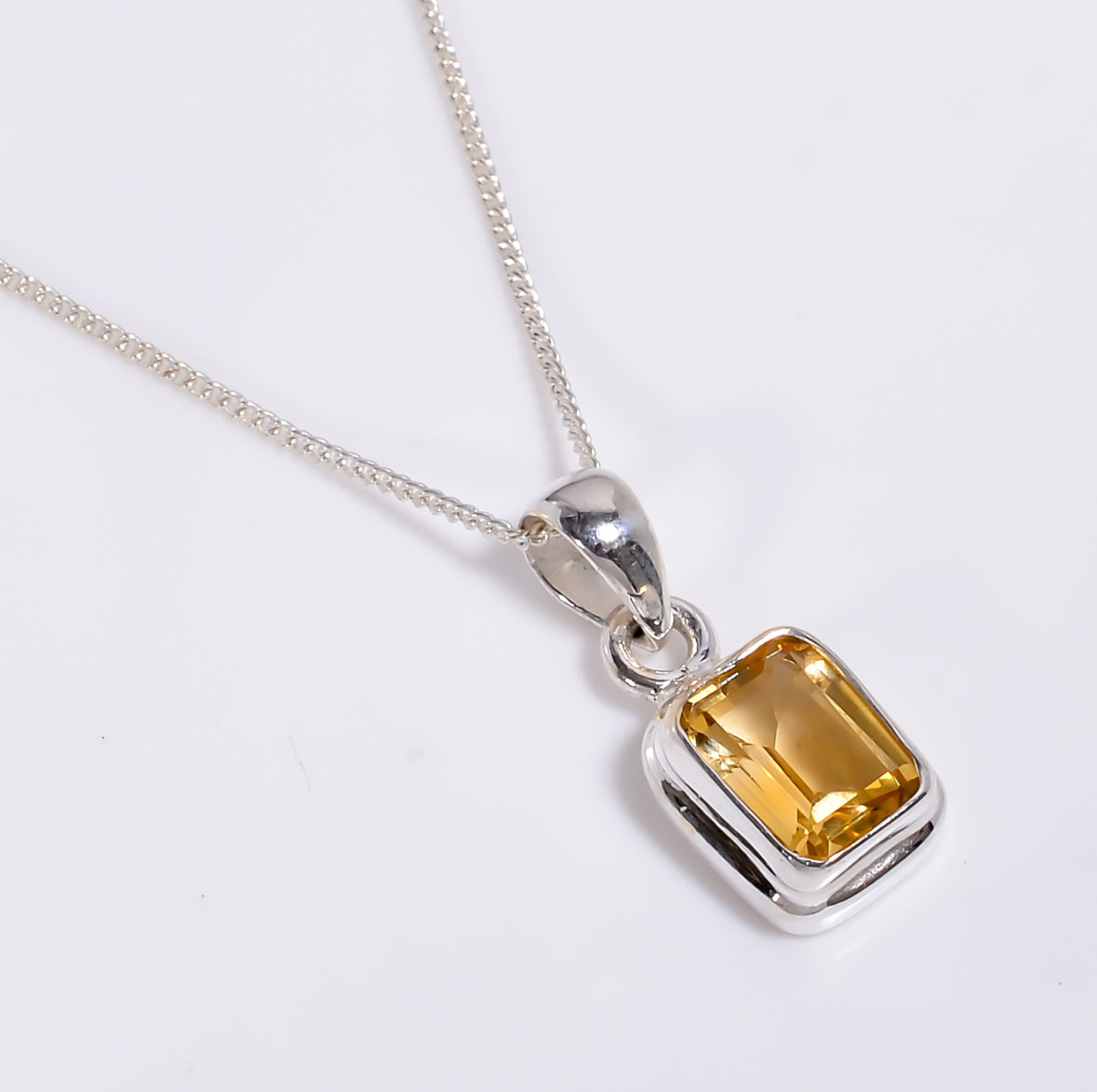 Citrin Anhänger Emerald-Cut 10x8 mm | 925 Silber Kette 45 cm | Handgefertigter Schmuck mit echtem Citrin