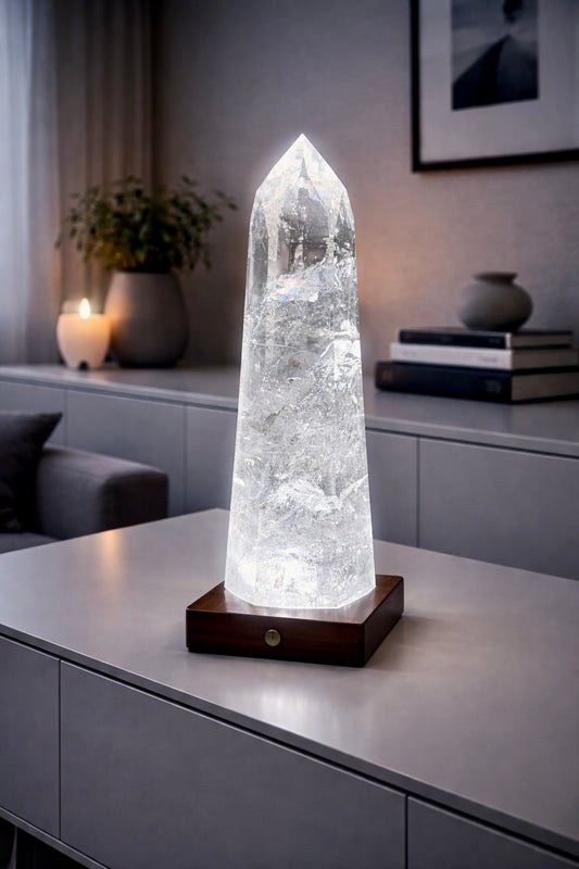 Hochwertige Holz-LED-Lampe aus massivem Nussbaum – Dimmbar & elegant