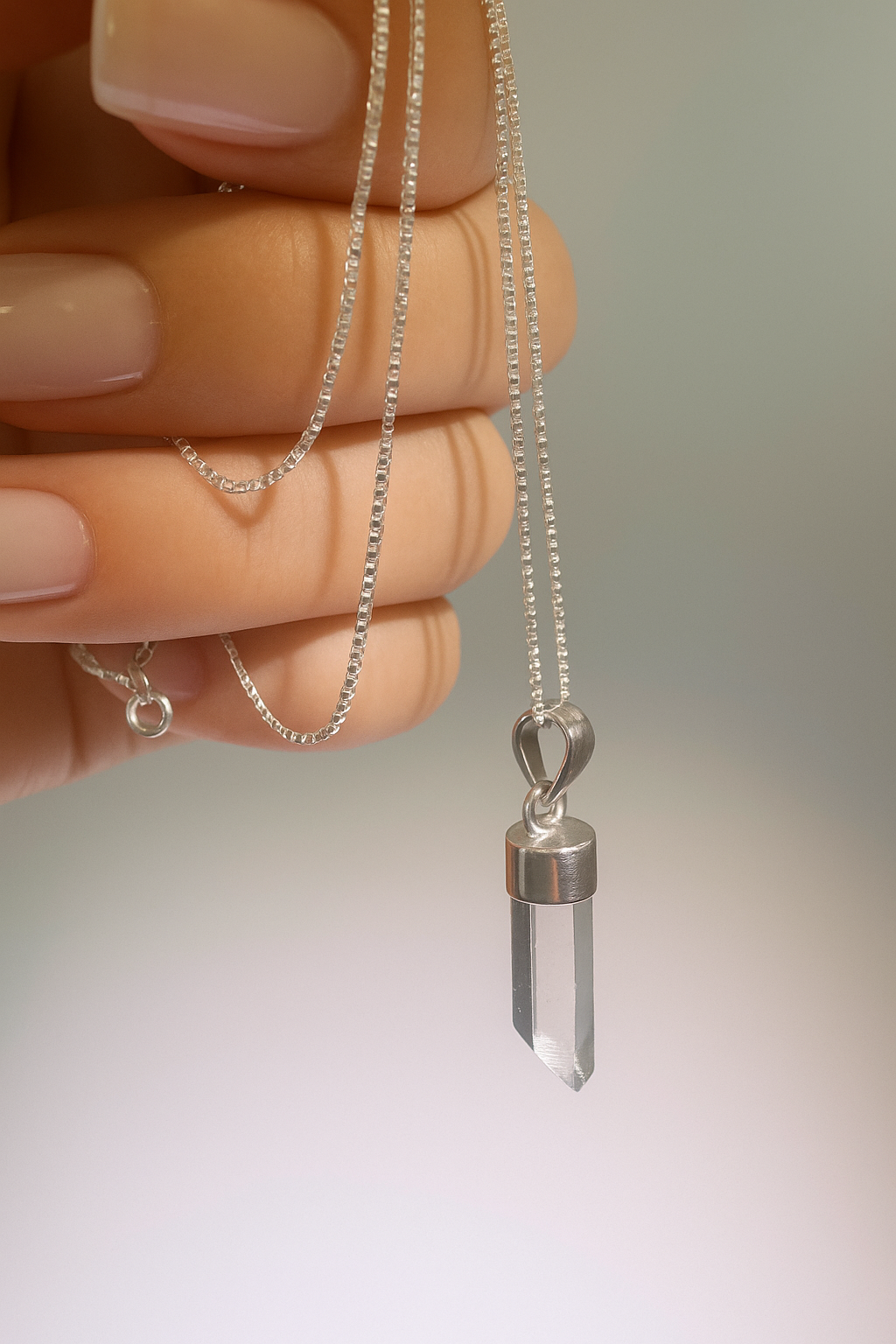 Bergkristall Anhänger roh – 925 Sterling Silber – Natürliche Kristallspitze mit Kette – Klarer Edelstein – Heilstein Schmuck