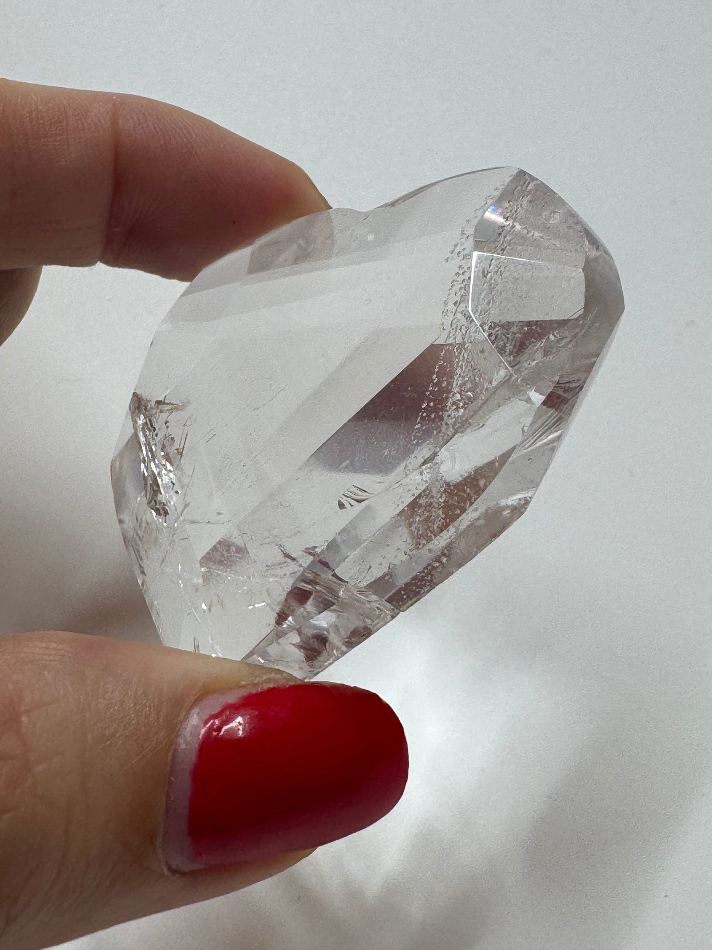 Facettiertes Bergkristall Herz 5 cm – ultra klarer Edelstein aus Brasilien
