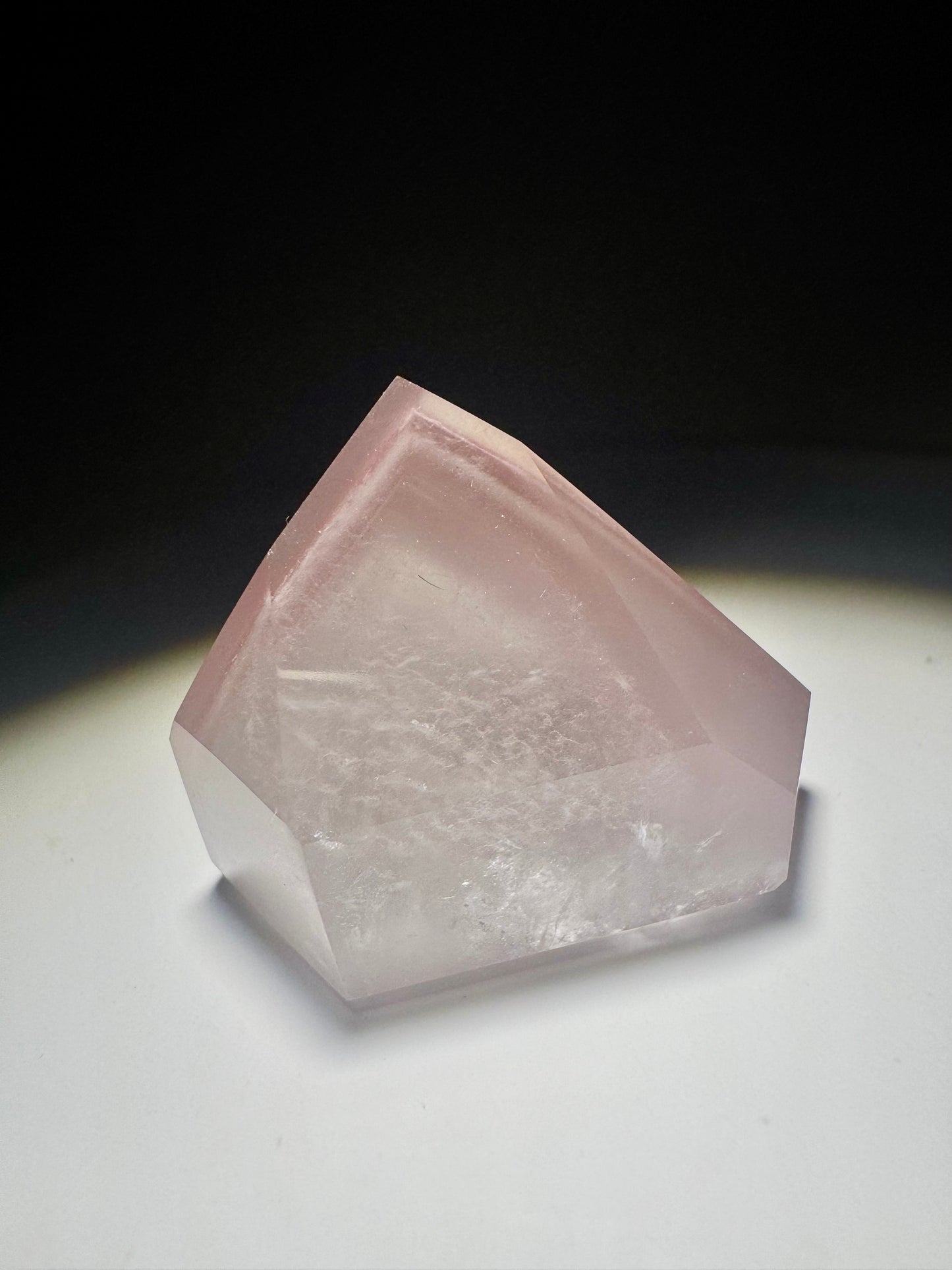 Feiner Phantom Pink Lithium Kristall – 2.8 cm – klar & hoch energetisch