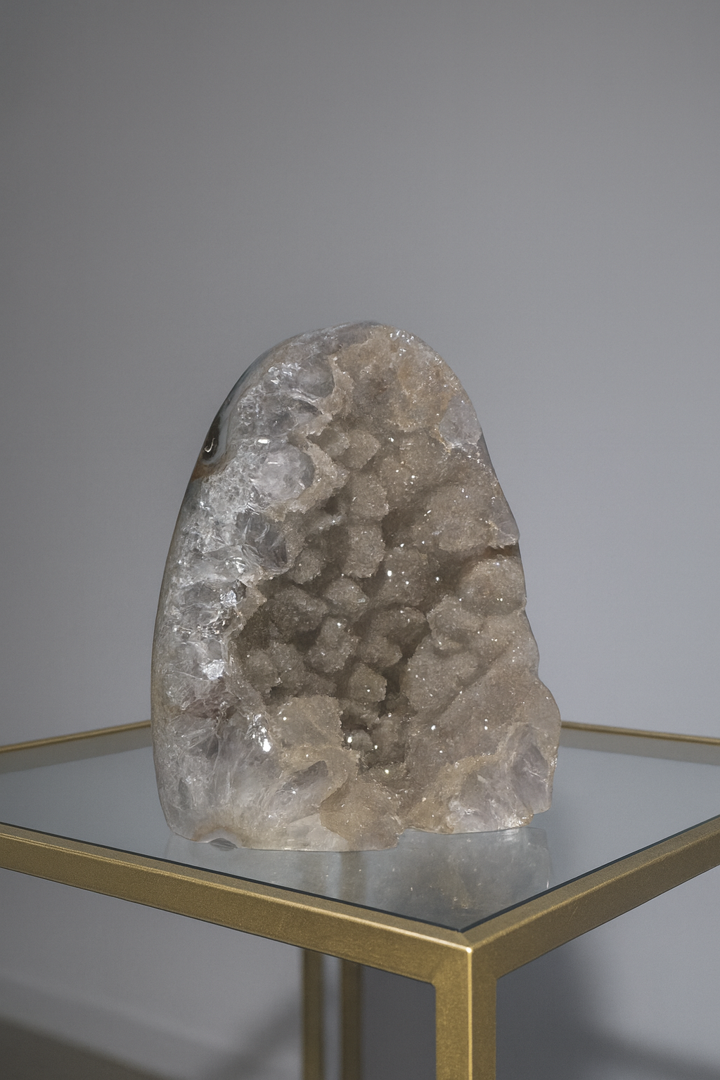 Goldene Rainbow Amethyst Cutbase – Selten, 6 cm, 143 g, Uruguay