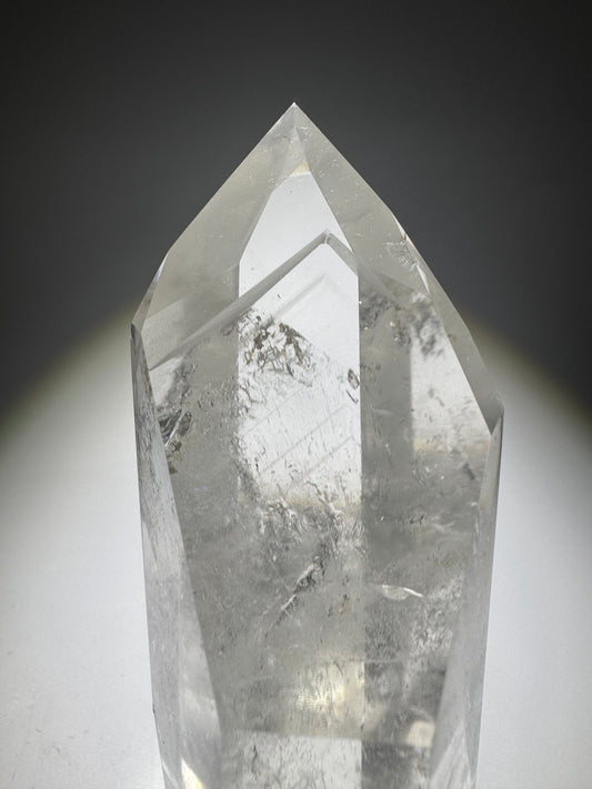 Grosse Kristallspitze mit Geister-Einschlüssen, 11.5cm