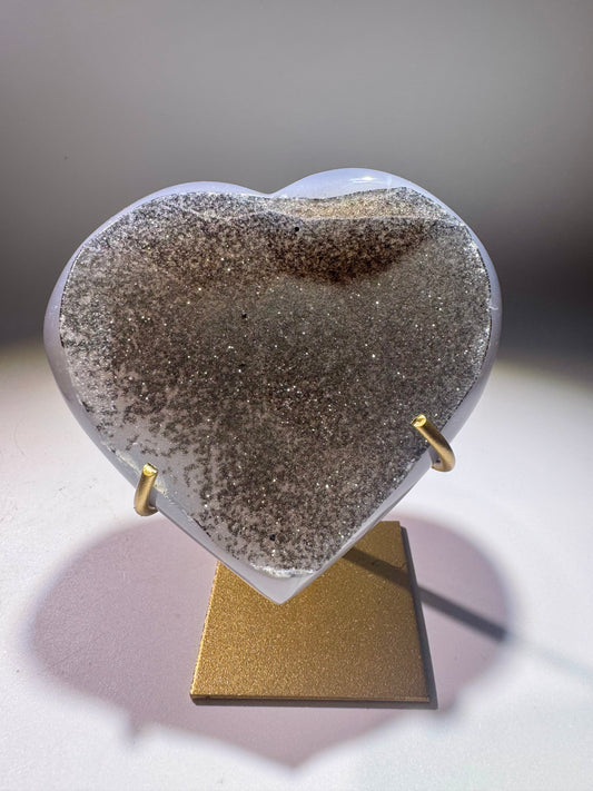 Handgeschliffenes Achat-Herz mit Galaxie-Effekt aus Brasilien in 9 cm Grösse