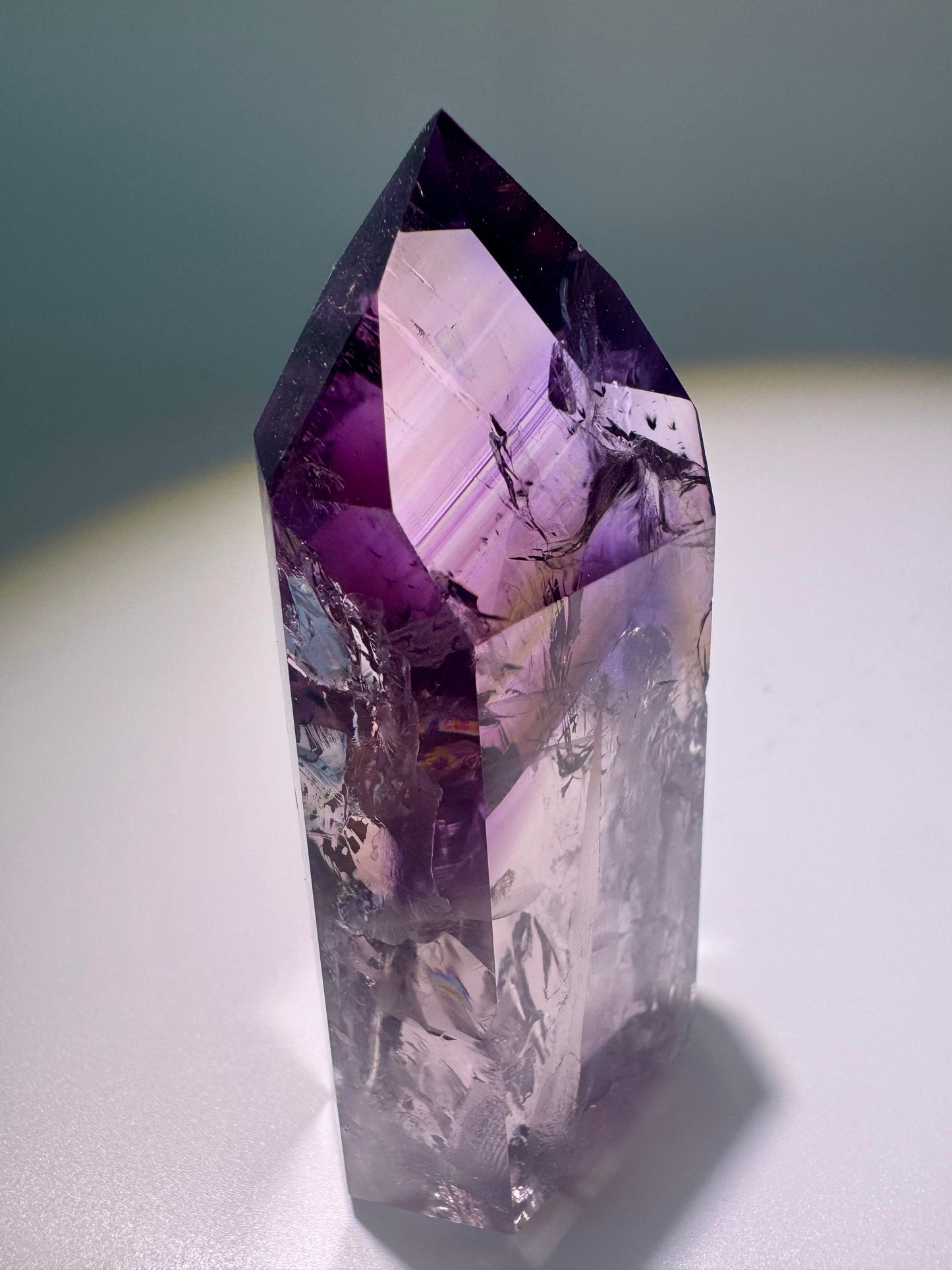 Hochreiner Edelstein aus Brasilien – natürliche Umwandlung von Amethyst zu Citrin mit funkelndem Farbspiel, 136 g