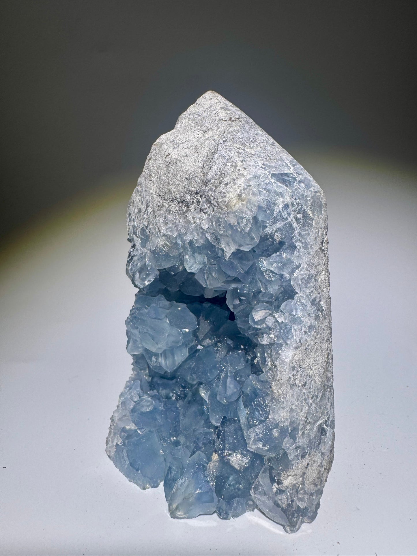 Himmlisch klare Celestin Kristallspitze 11 cm – Premium Edelstein aus Madagaskar