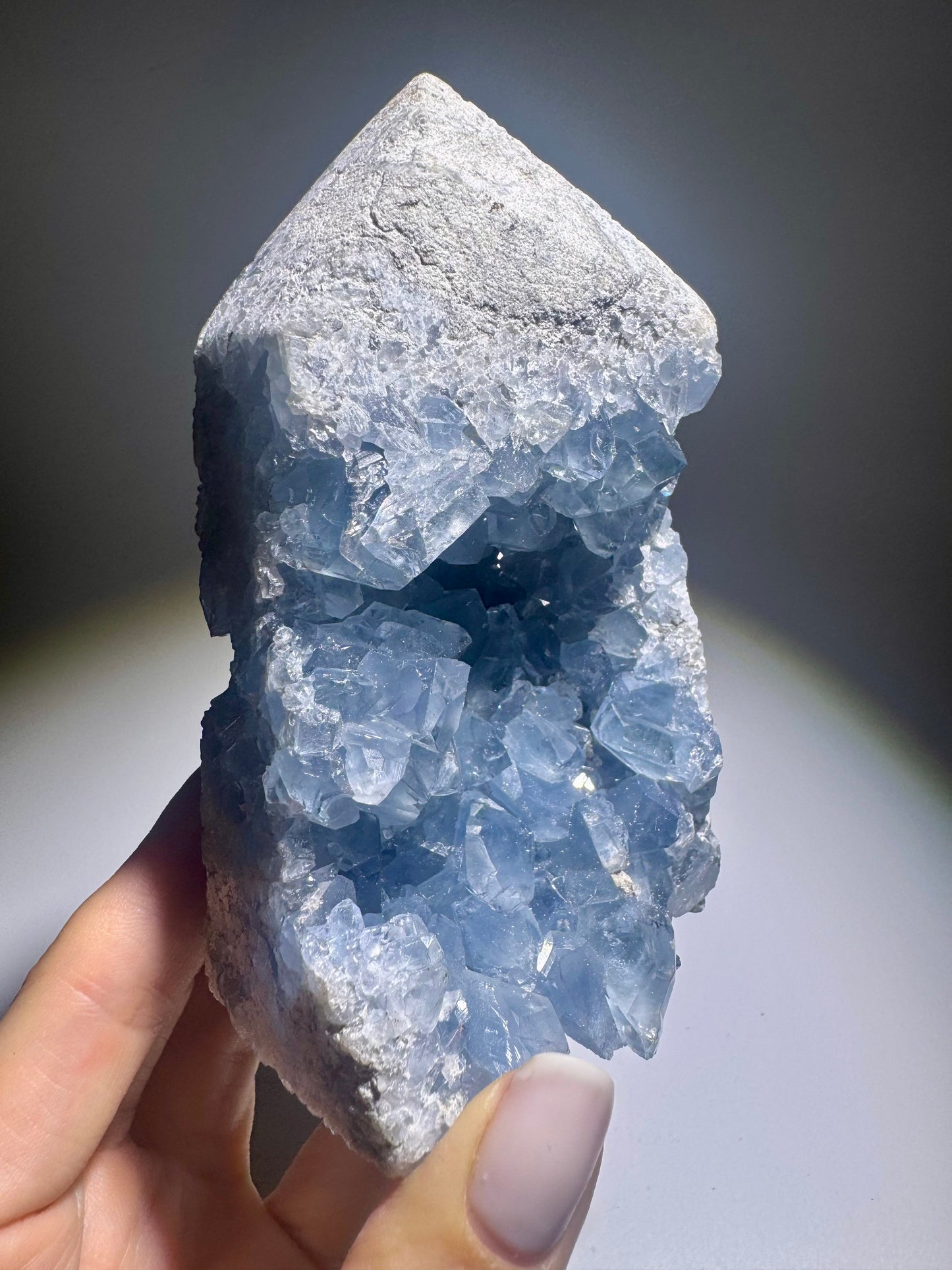 Himmlisch klare Celestin Kristallspitze 11 cm – Premium Edelstein aus Madagaskar