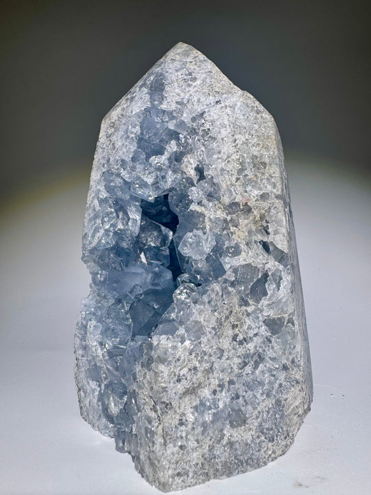 Himmlisch klare Celestin Kristallspitze 13 cm – Premium Edelstein aus Madagaskar