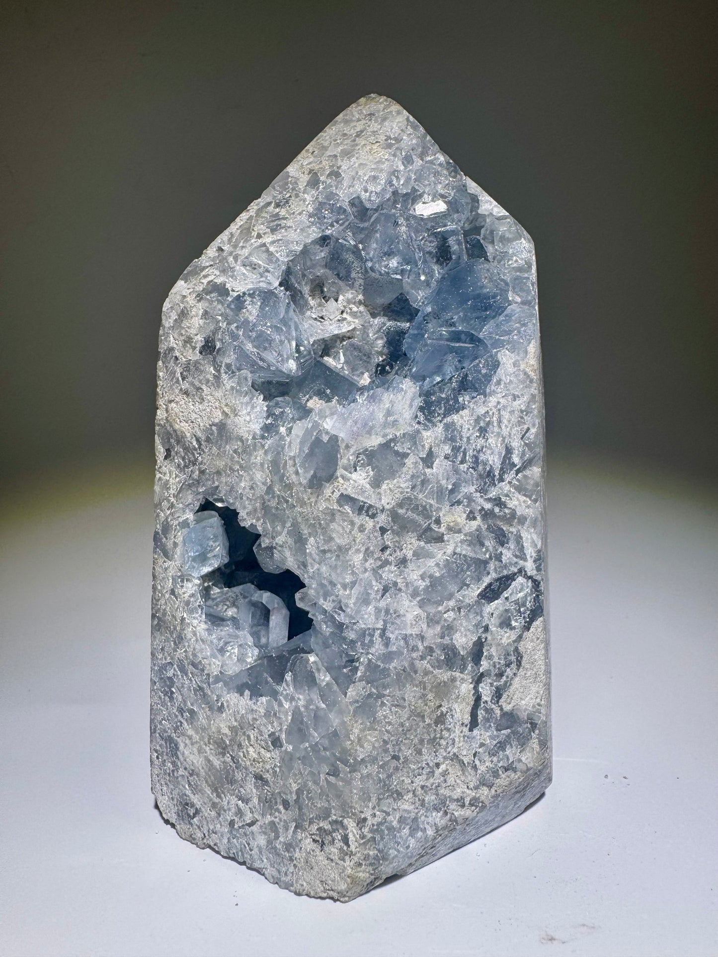 Himmlisch klare Celestin Kristallspitze 13 cm – Premium Edelstein aus Madagaskar