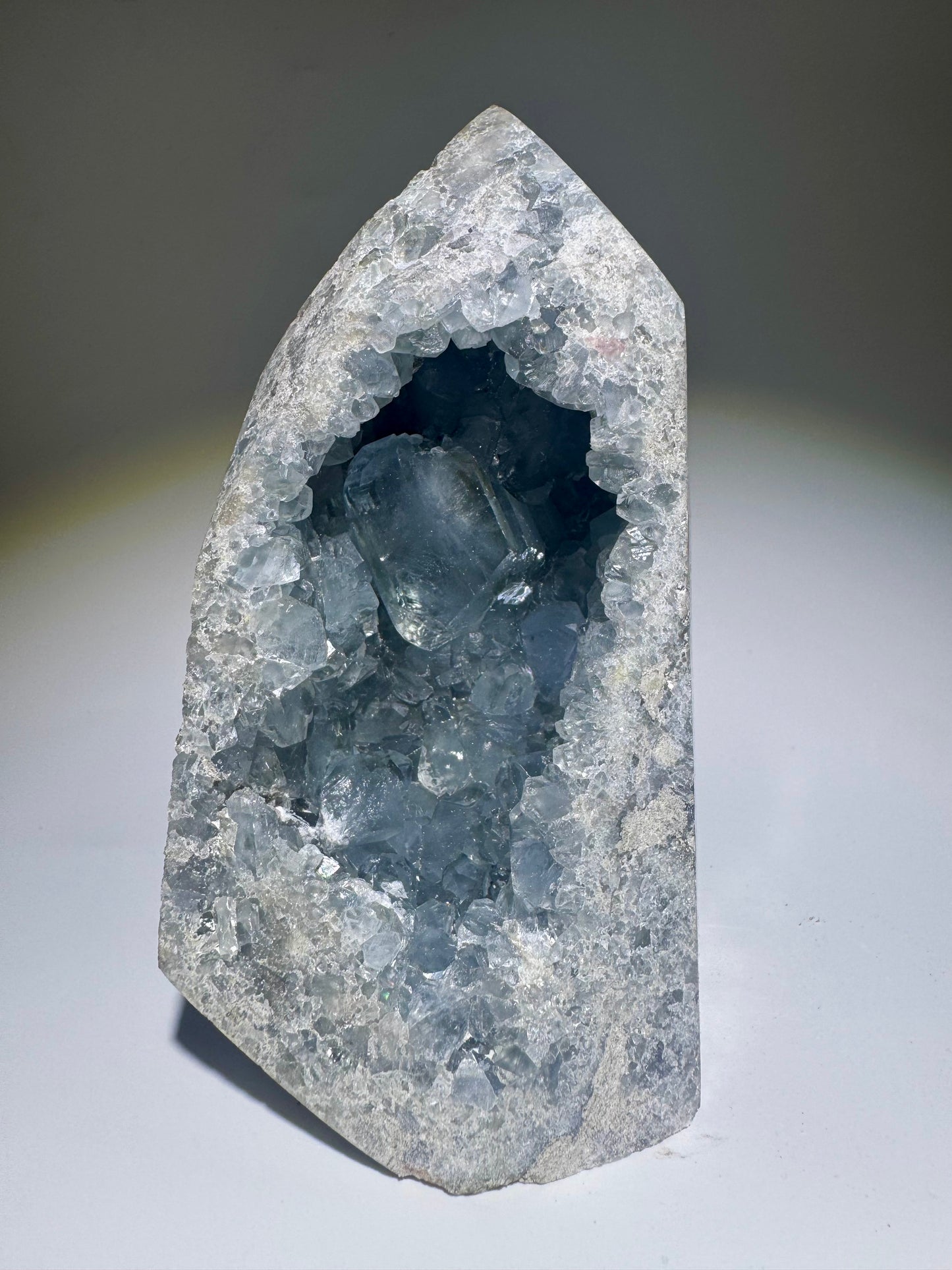 Celestin Kristallspitze 13 cm – Premium Edelstein aus Madagaskar