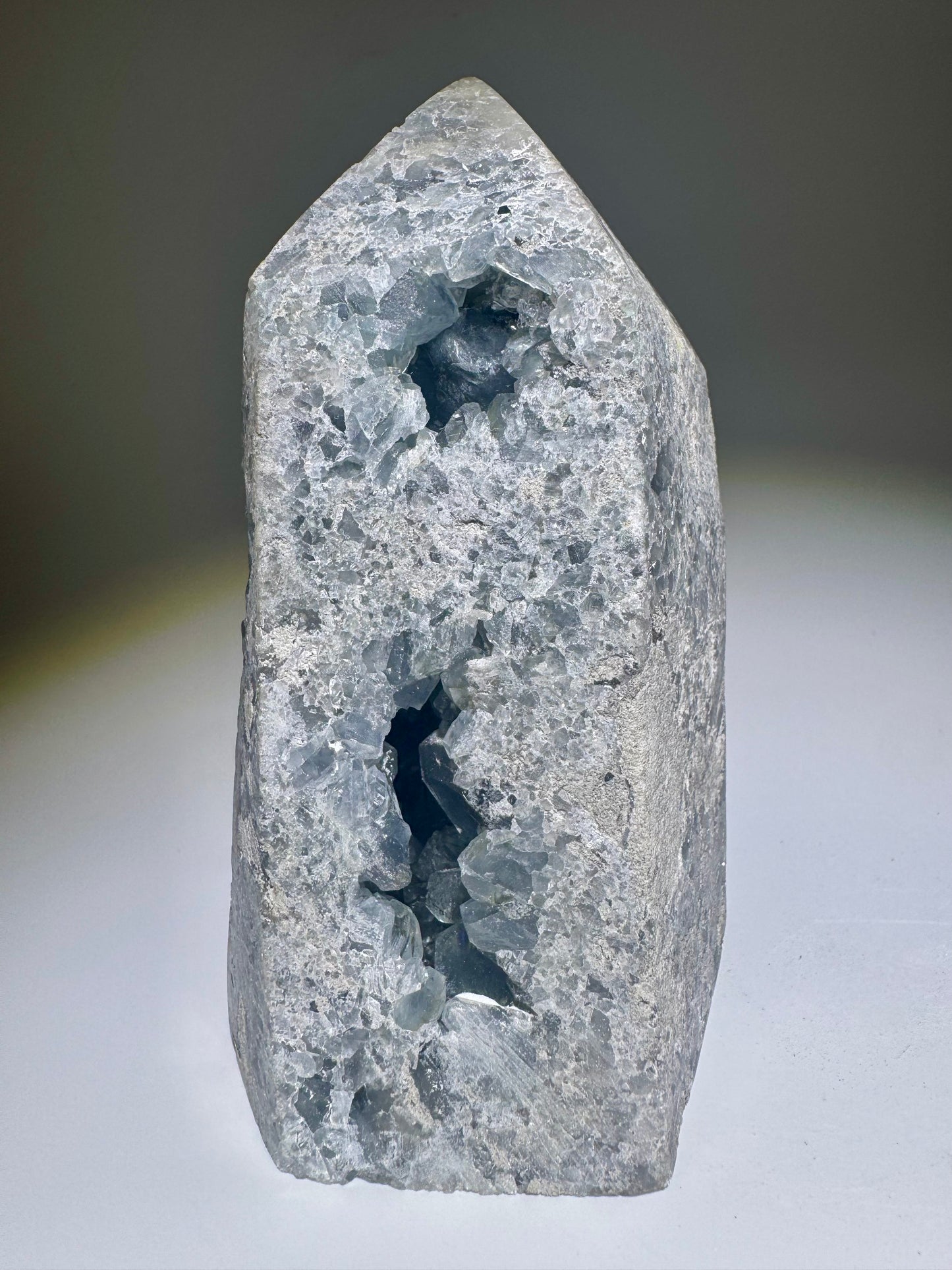 Celestin Kristallspitze 13 cm – Premium Edelstein aus Madagaskar