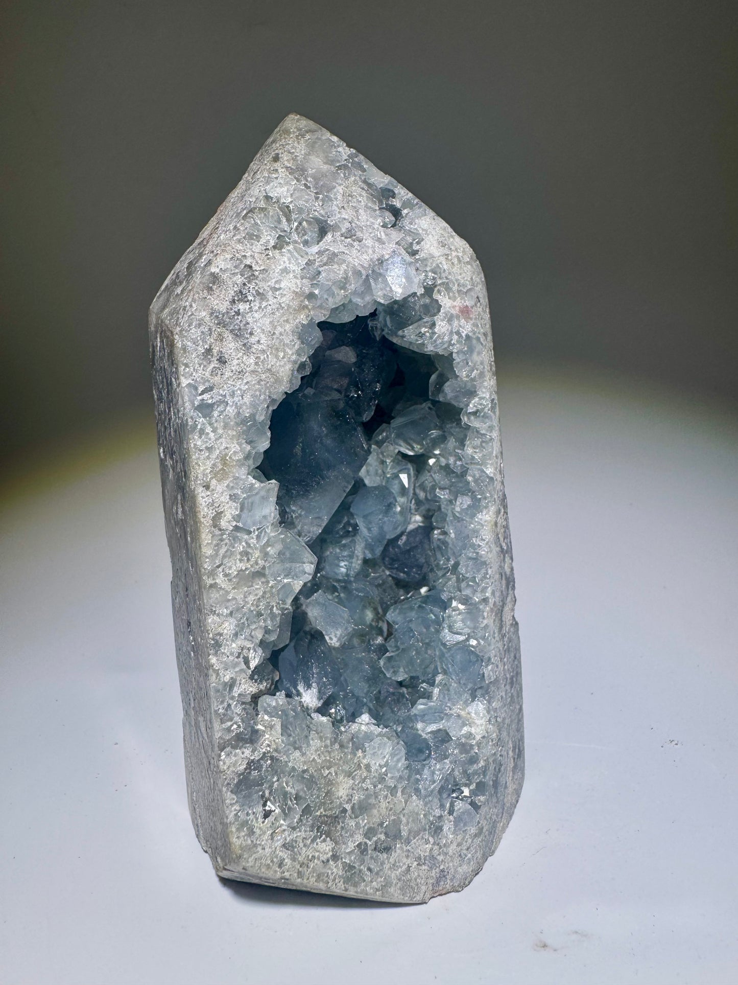 Celestin Kristallspitze 13 cm – Premium Edelstein aus Madagaskar