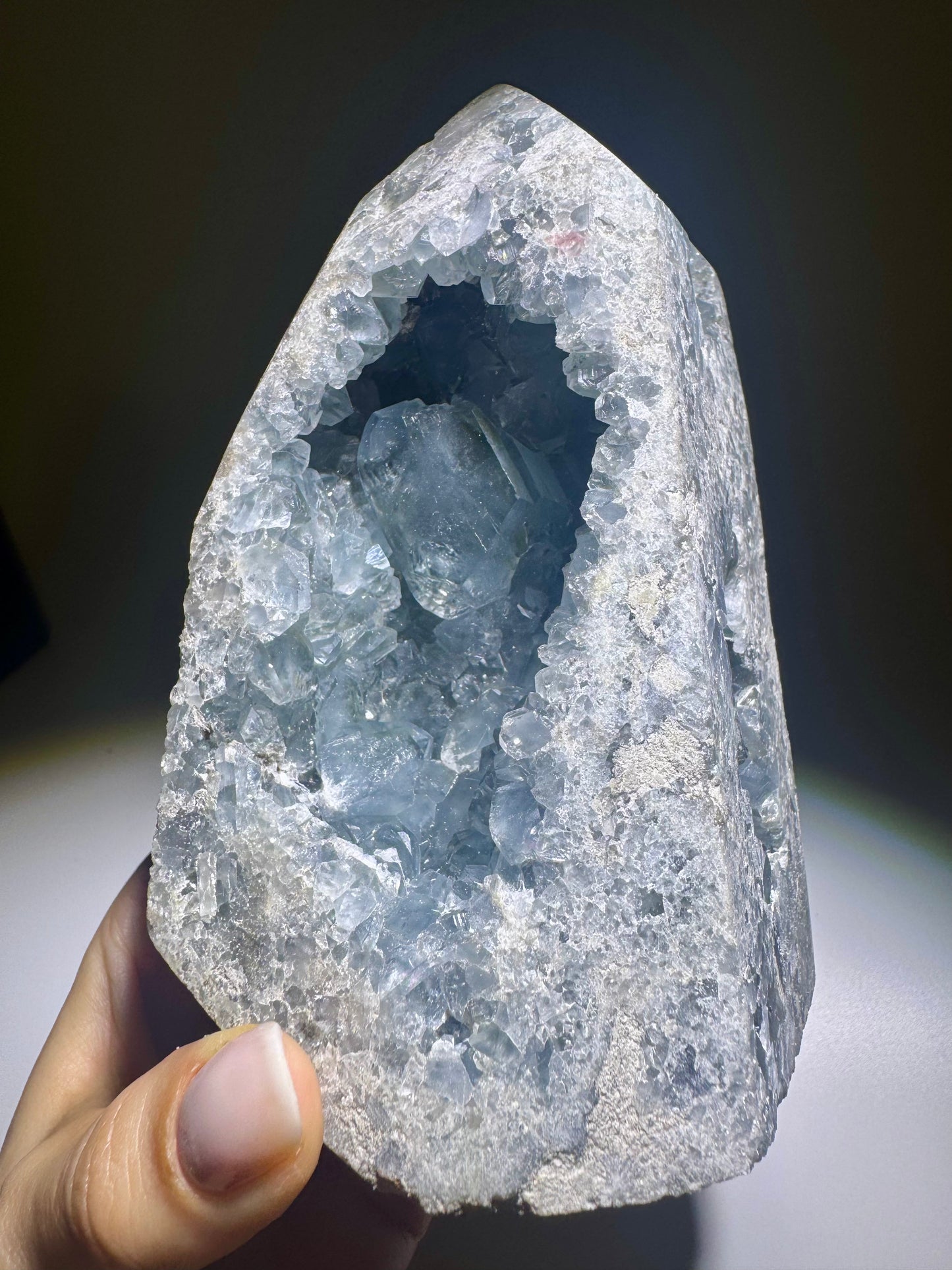 Celestin Kristallspitze 13 cm – Premium Edelstein aus Madagaskar