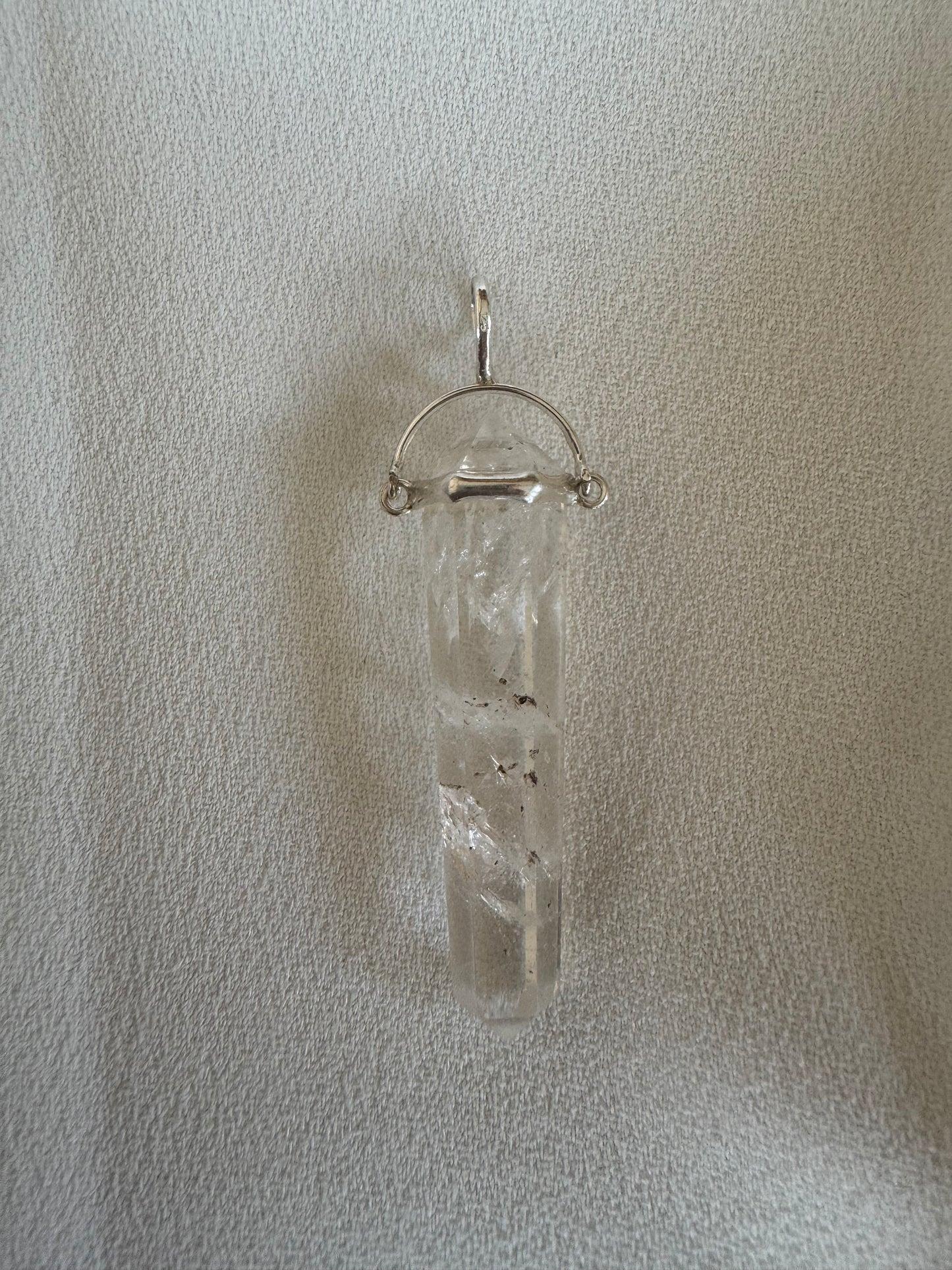 Bergkristall Anhänger 5,7 cm – mit Regenbogen & Einschlüssen in 925 Silberfassung 💎✨