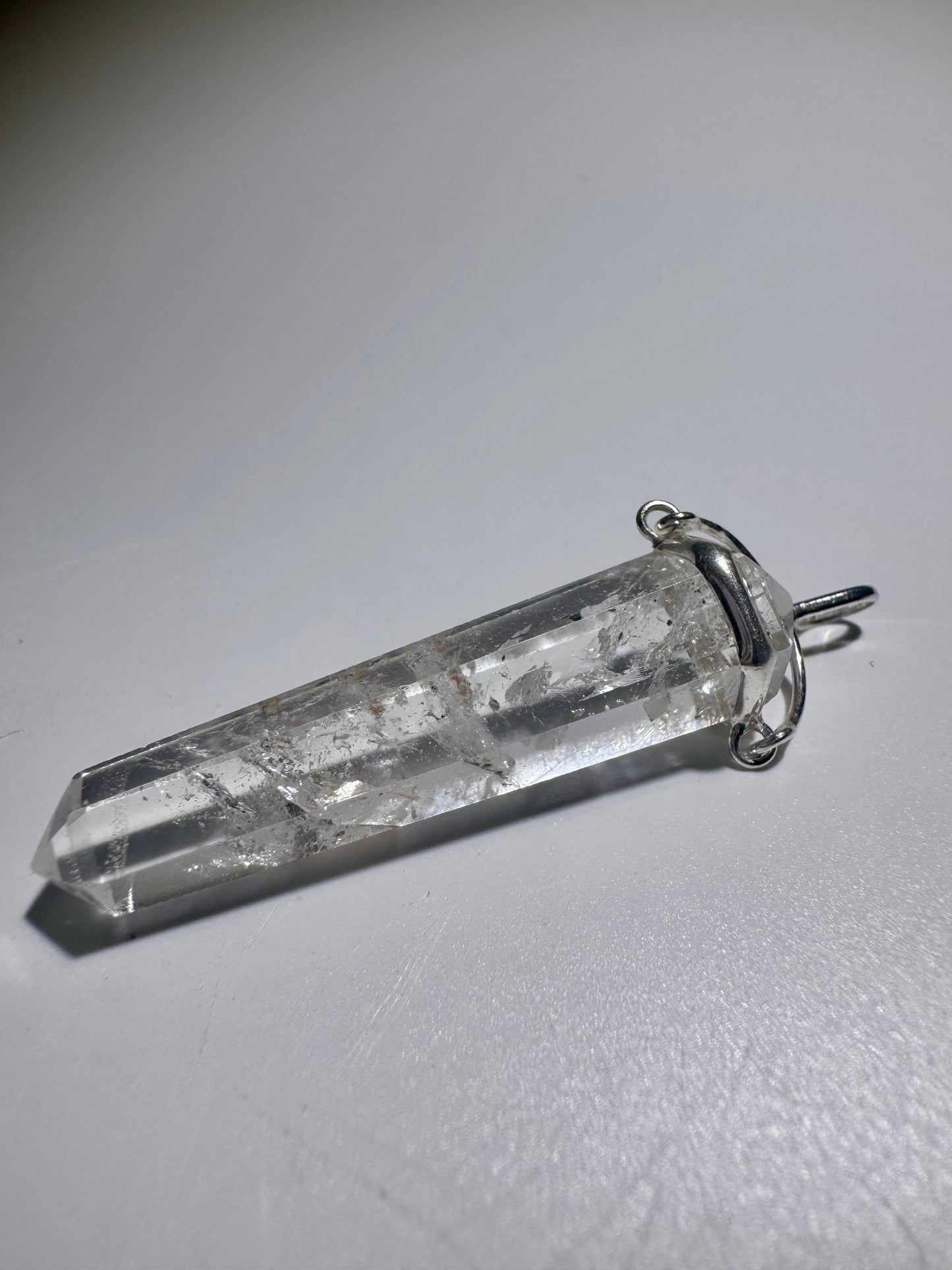 Bergkristall Anhänger 5,7 cm – mit Regenbogen & Einschlüssen in 925 Silberfassung 💎✨