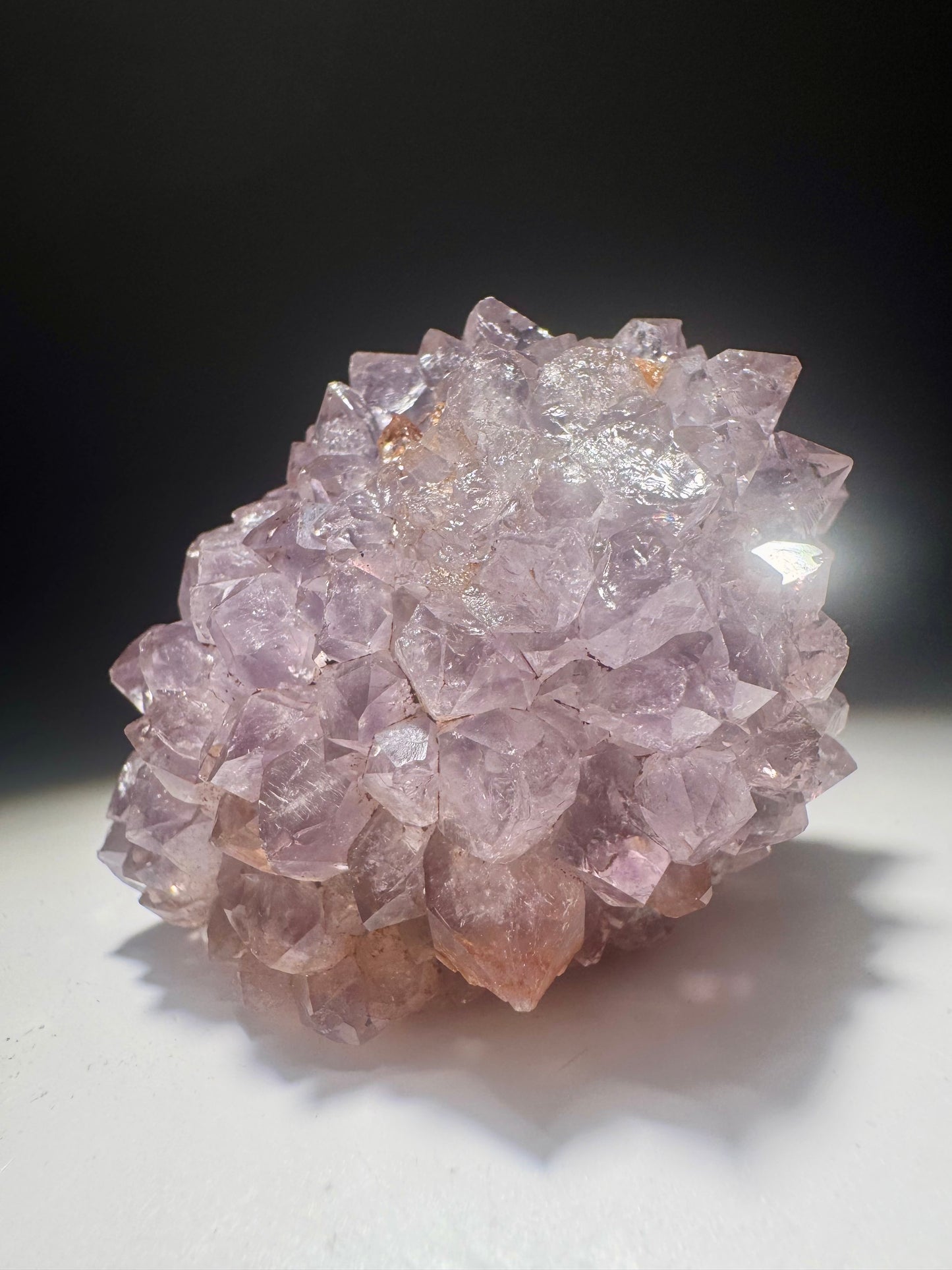 Amethystblüte 5 cm – kleine Stalaktit-Kristallblume mit funkelnden Spitzen aus Uruguay