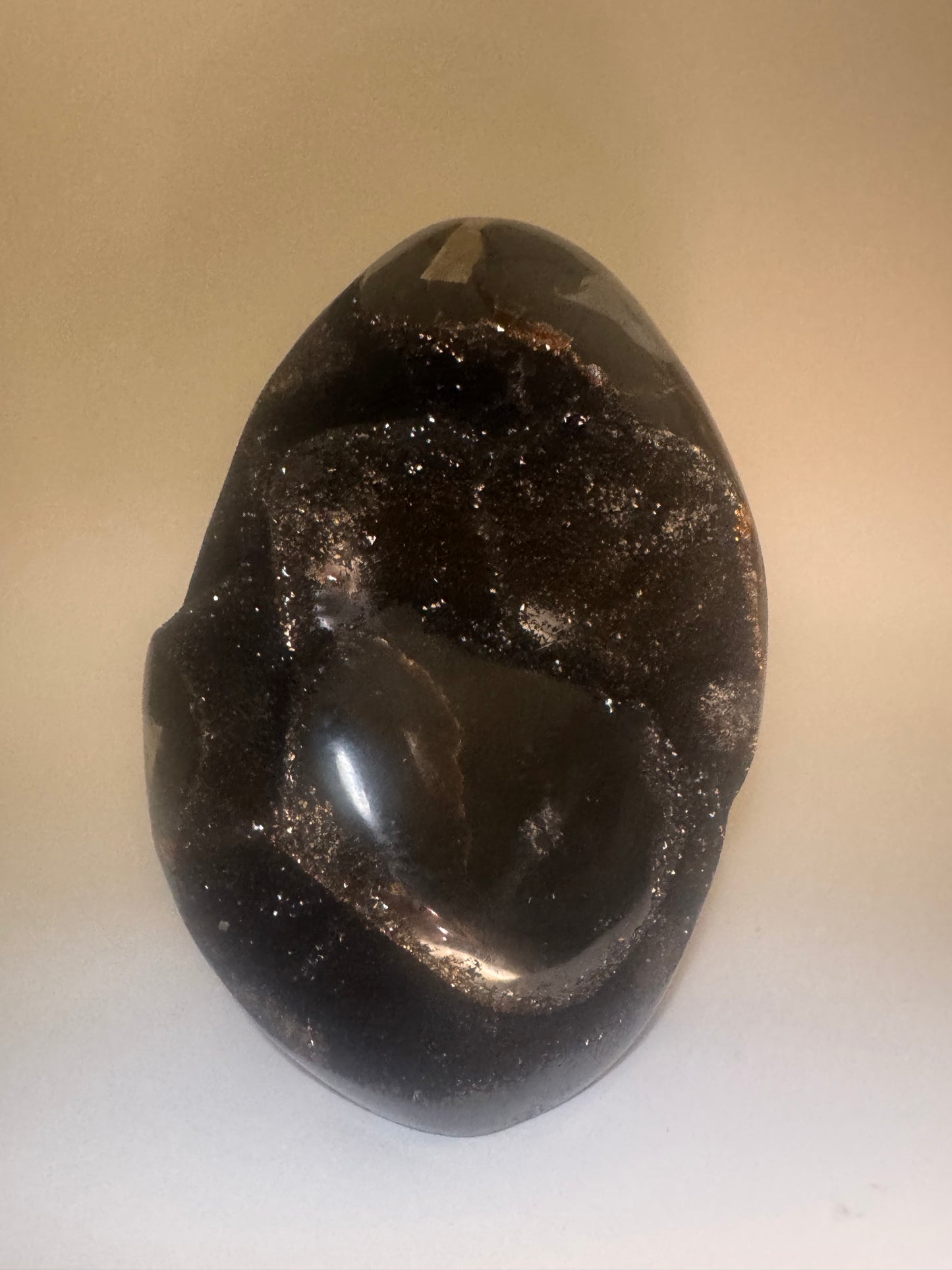 Septarien Drachenstein 13.4 cm – Funkelnde Formation aus Madagaskar 🐉 Naturkristall mit Calcit & Aragonit