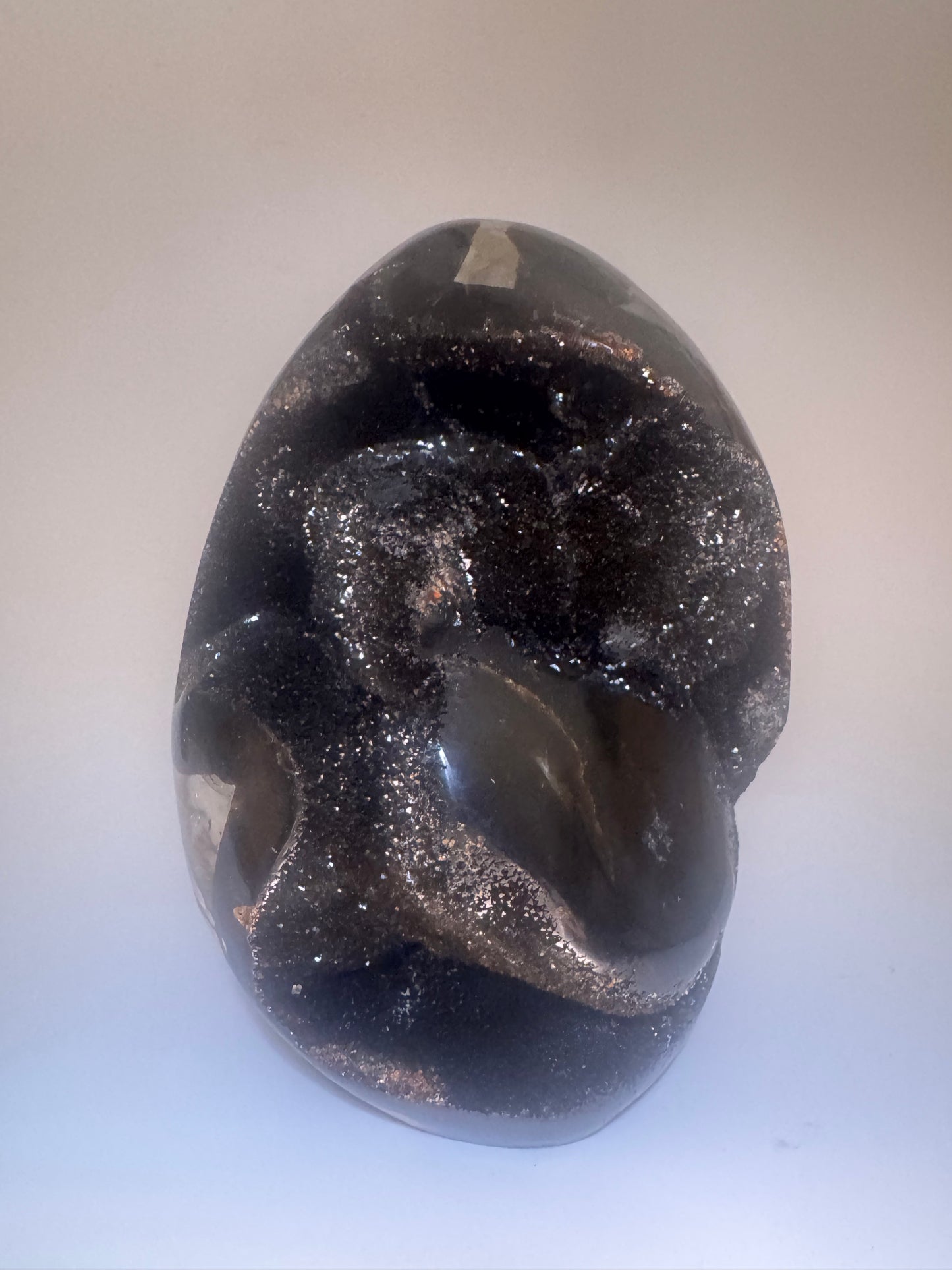 Septarien Drachenstein 13.4 cm – Funkelnde Formation aus Madagaskar 🐉 Naturkristall mit Calcit & Aragonit