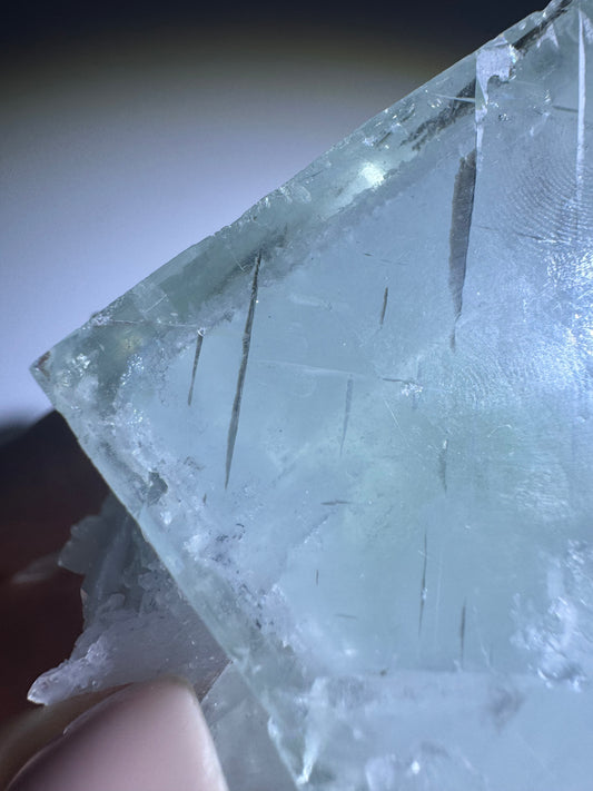 Exklusiver Phantom Glas-Fluorit – 7.5 cm, 274 g, glasklare Edelsteinqualität