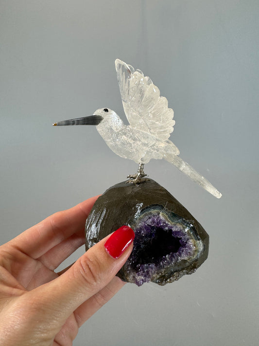 Bergkristall Kolibri / Vogel auf Amethyst - 12cm