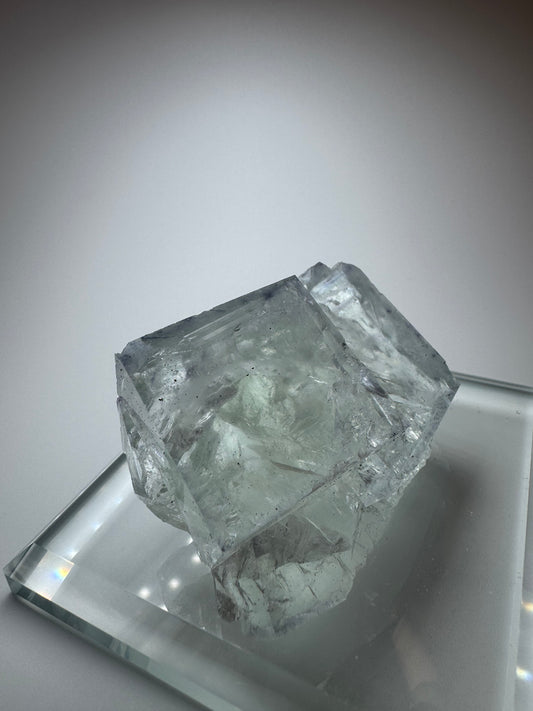 Perfekter hochwertiger Glas-Fluorit - 5.5cm, 116g