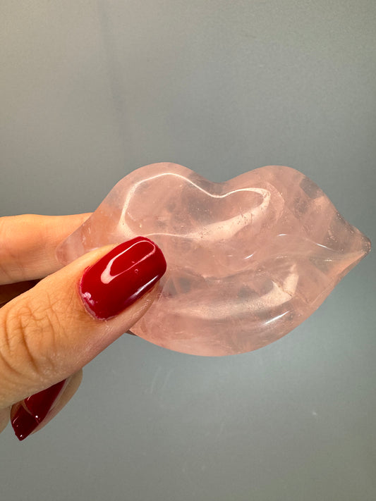 Juicy Lips aus Rosenquarz - 7.5cm, 85g