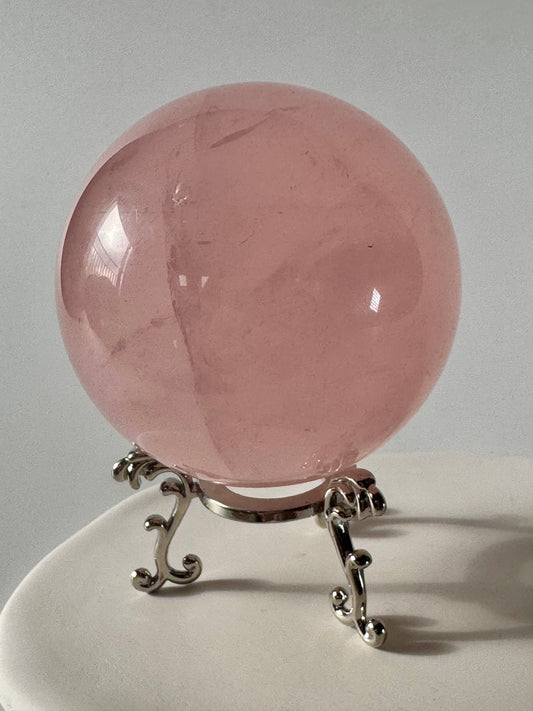 Wunderschöne Rosenquarz Kugel 💗 - 6.8cm, 460g