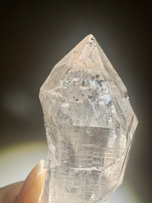 Himalaya Quarz Kristallspitze – 7,3 cm, 110 g – funkelt wie ein Diamant