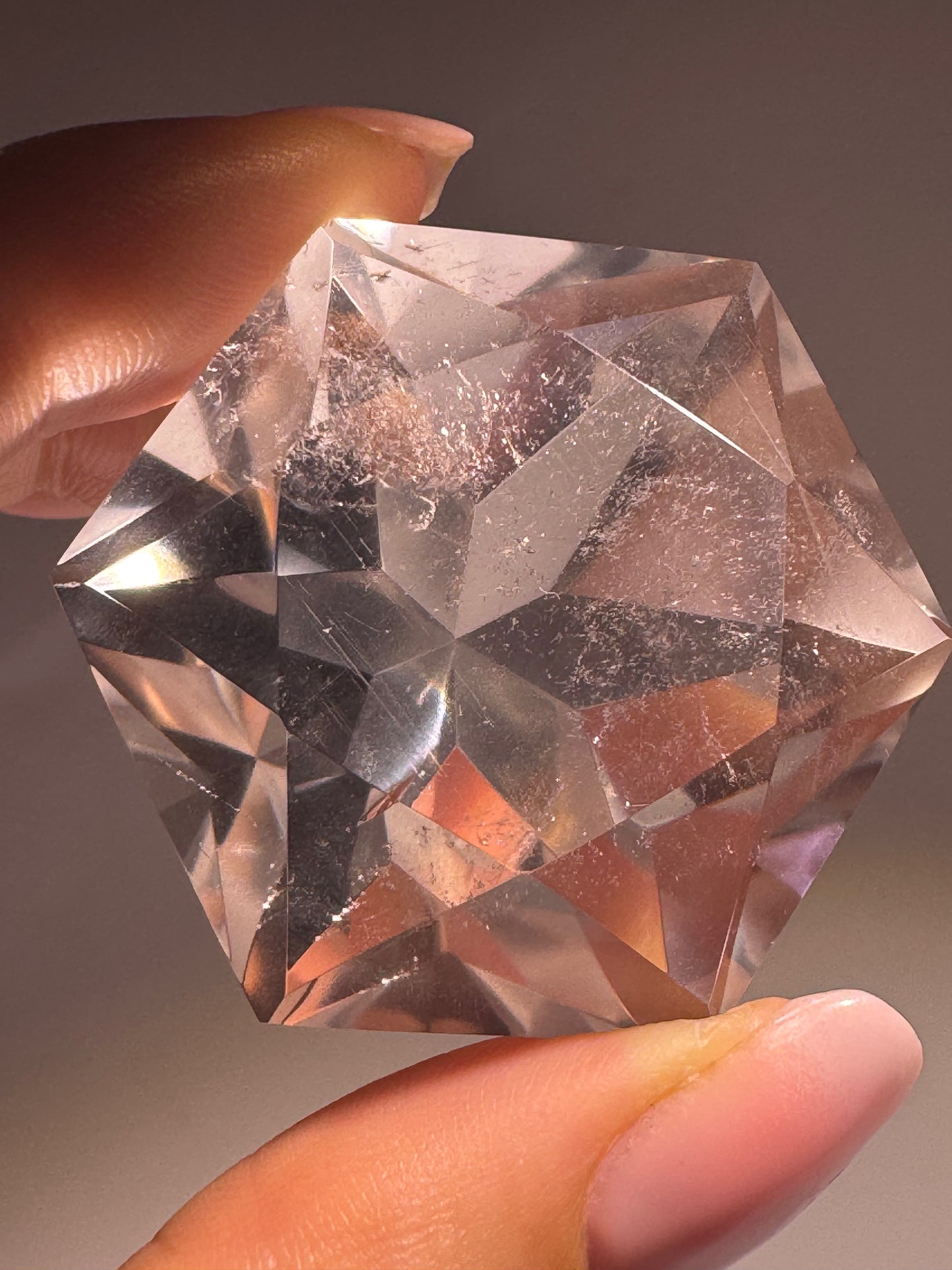 Exklusiver Bergkristall 💫 mit Diamantschliff – 4.1 cm – Hochreiner Edelstein mit Lichtspiel