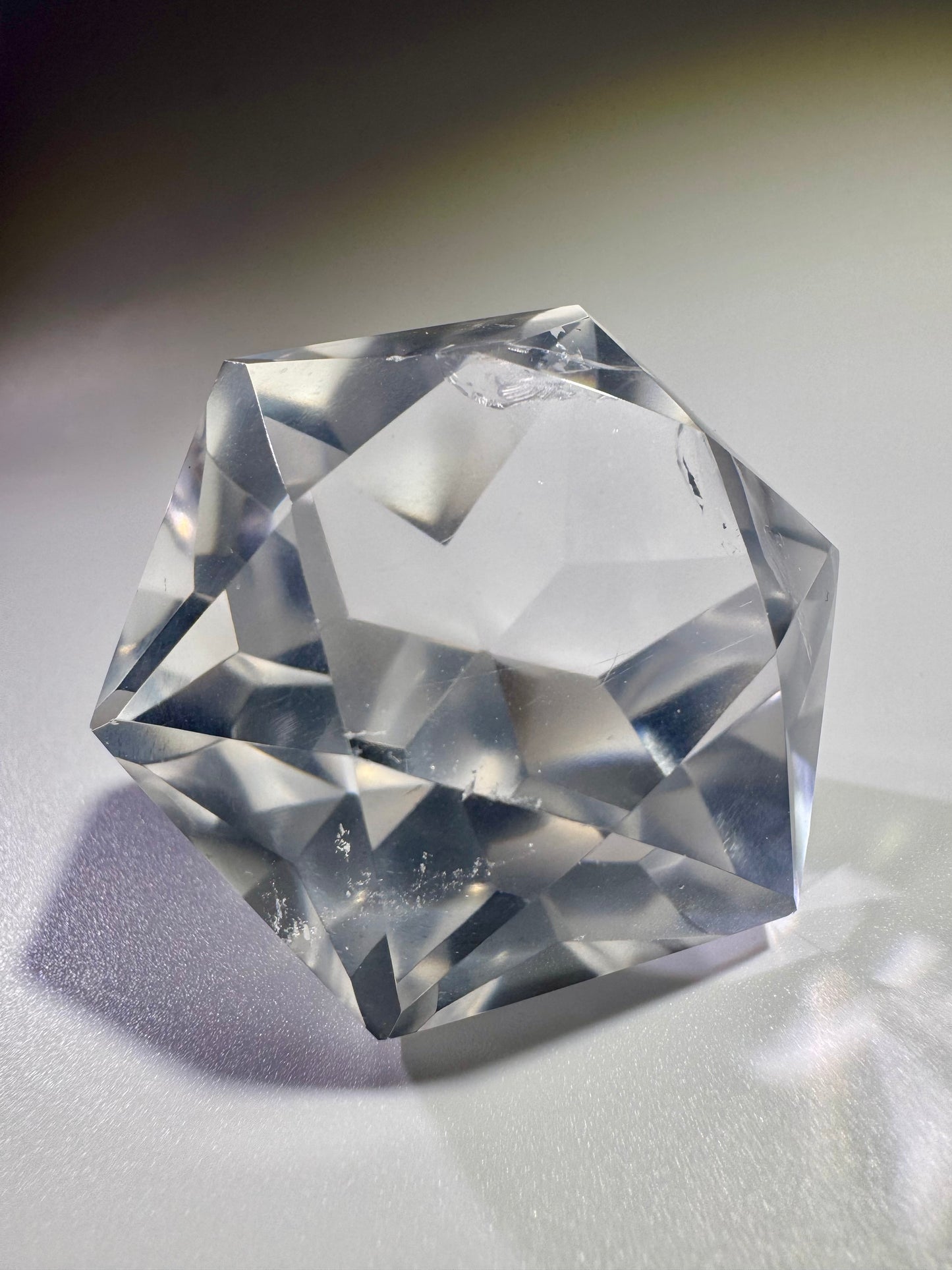Ultraklarer facettierter Bergkristall 💎 4.1 cm – Diamantschliff & Lichtspiel – 48 g Edelstein aus Brasilien