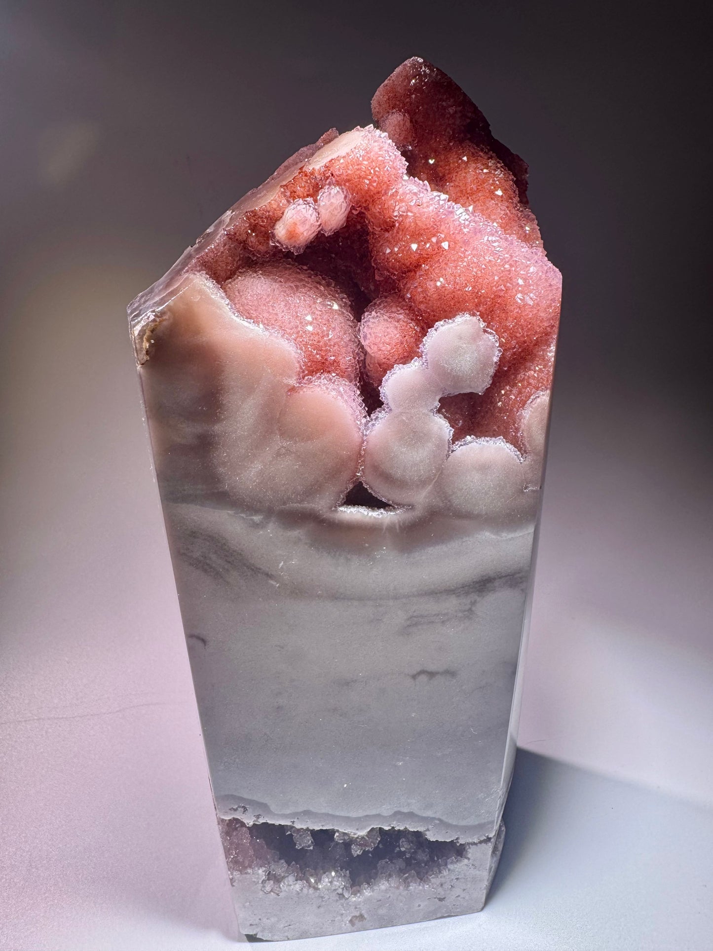 Pink Amethyst Turm 💗 22,5 cm – 1,85 kg – mit Bubble- & Blumen-Kristallen – Brasilien