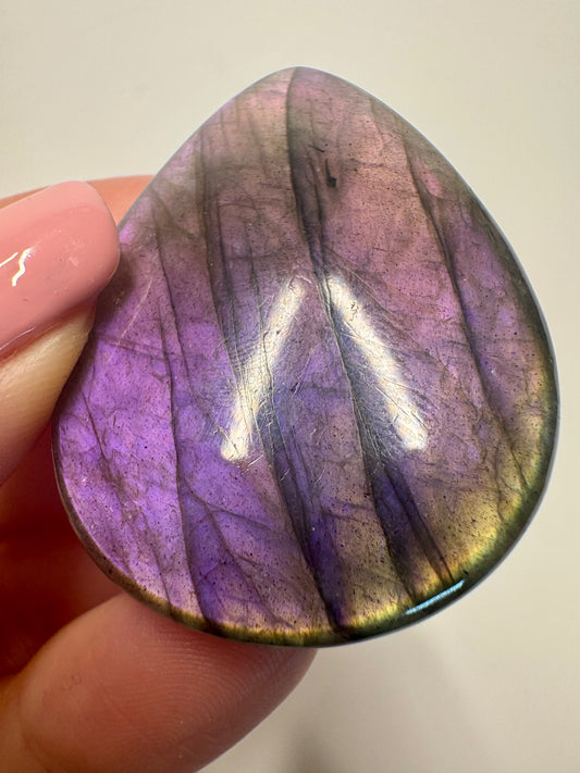 Exklusiver pink/violetter Labradorit 💖 - 4.1cm