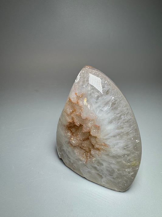 Funkelnde Rainbow Amethyst Flamme - 8cm, 231g