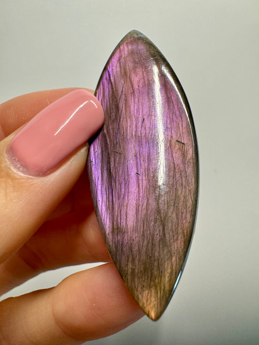 Wunderschöner pinker Labradorit 💖 - 5.6cm