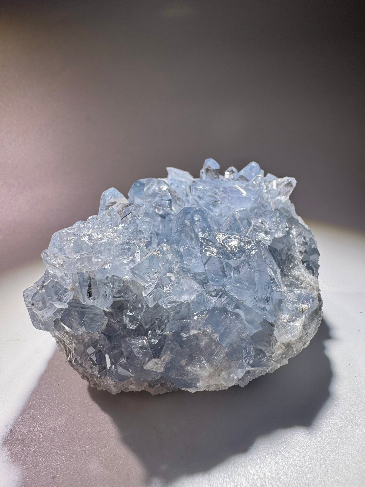 Celestin Stufe aus Madagaskar 💎 Klar & funkelnd – Kristall mit transparenten Spitzen ✨ Museumsqualität 7.7cm