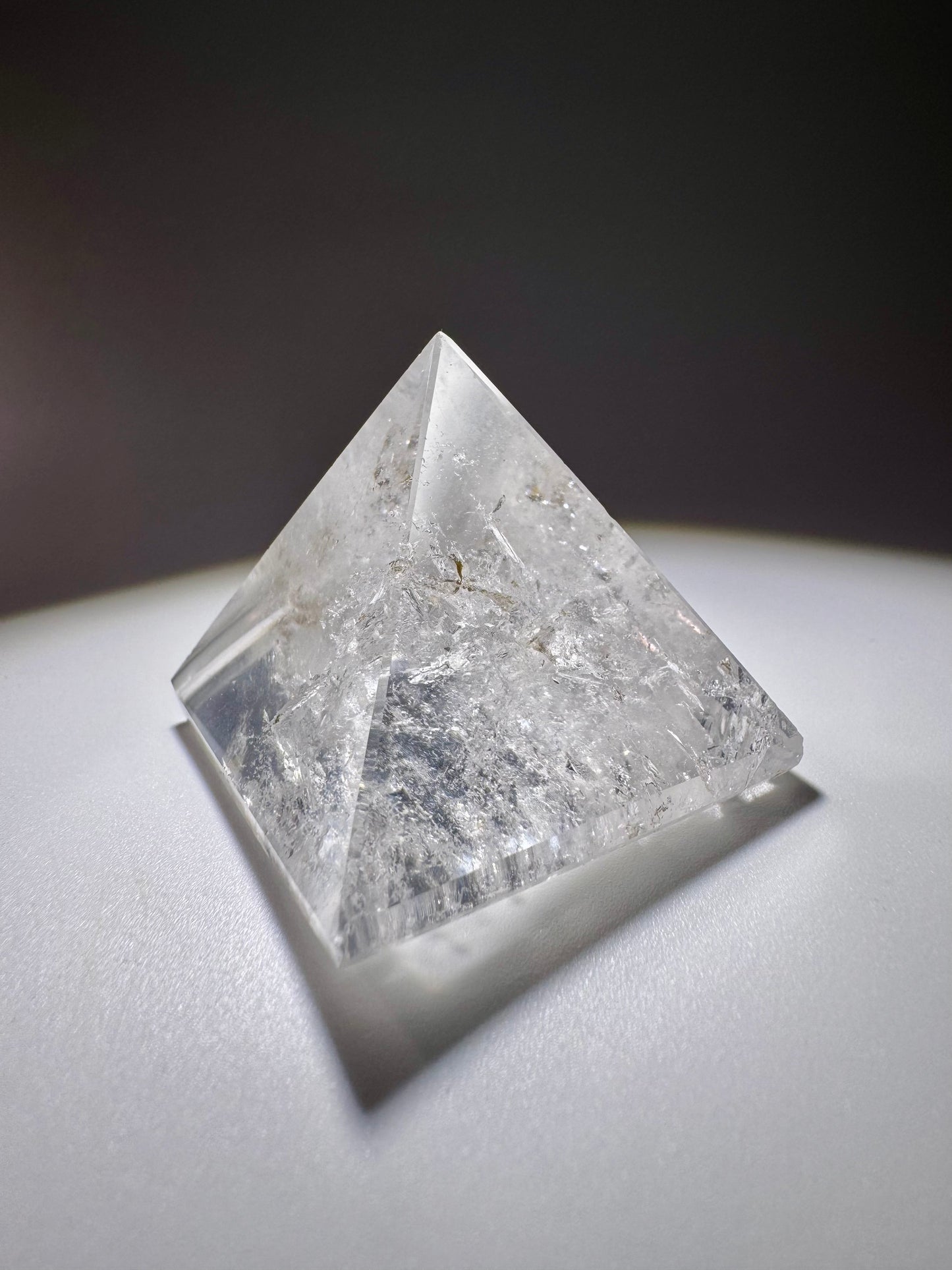 Bergkristallpyramide 3,4 cm – Extra klarer Quarz aus Brasilien mit Lichtenergie 💎✨