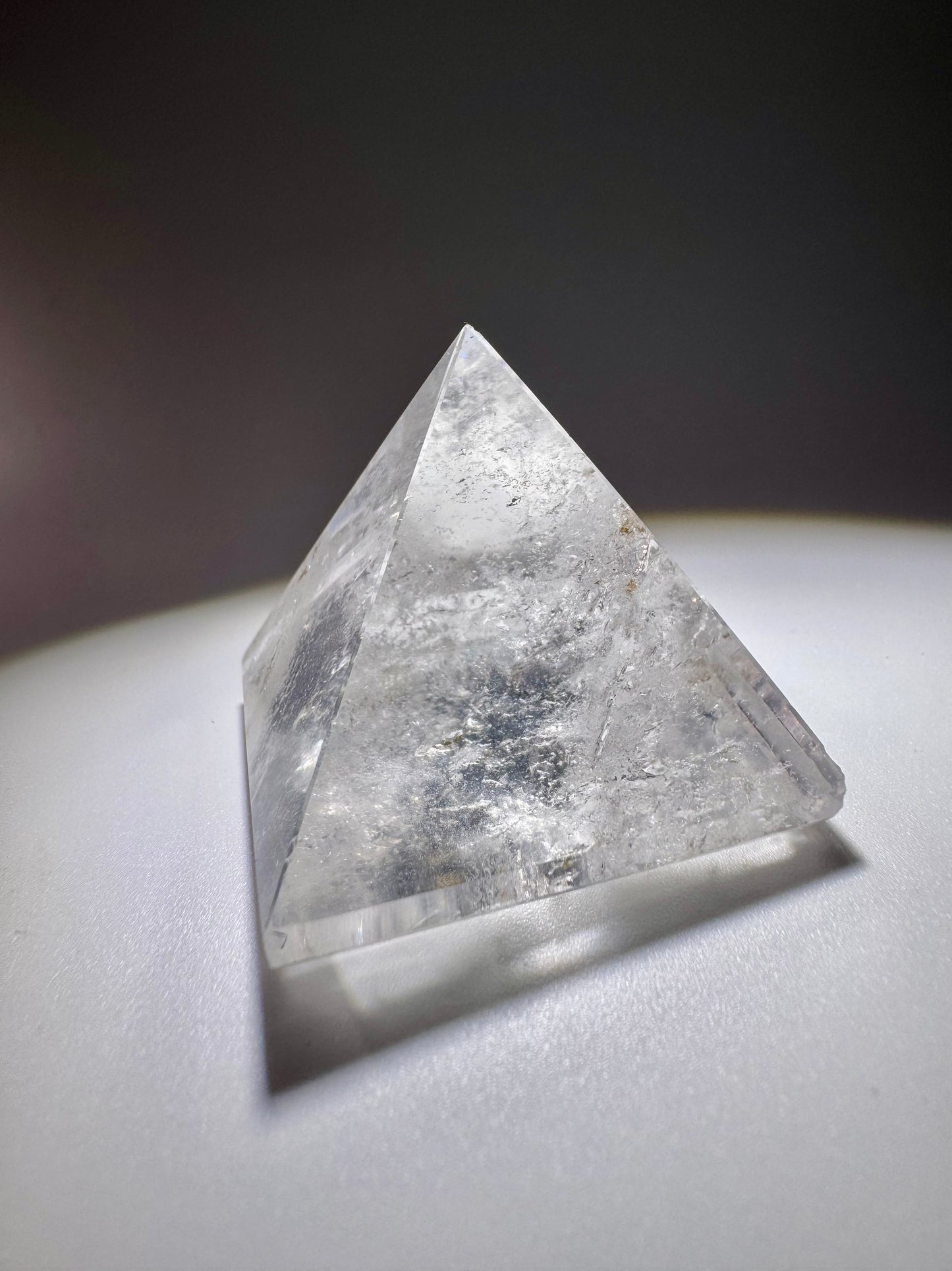Bergkristallpyramide 3,4 cm – Extra klarer Quarz aus Brasilien mit Lichtenergie 💎✨