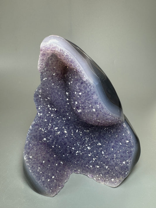 Charming purple agate cutbase - 15cm, 1.3kg