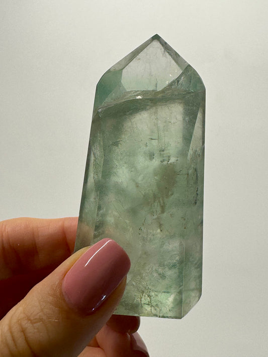Ultra klare Fluorit Spitze - 7.5cm