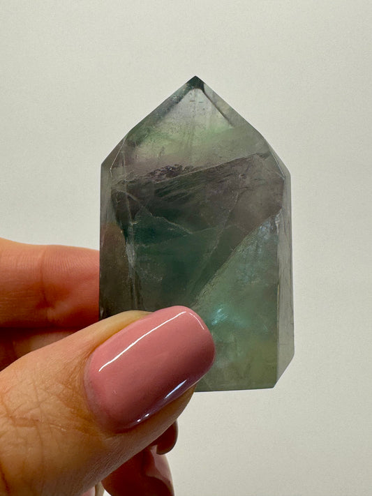 Exklusive klare Fluorit Spitze - 4.8cm