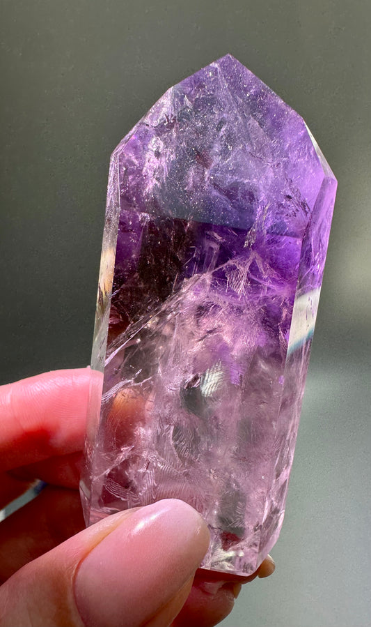 Phantom Amethyst mit Ametrin & Hollandit-Einschlüssen – Ultraseltenes Museumsstück