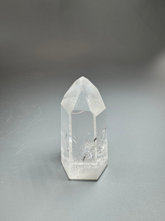 Bergkristall Spitze mit Phantom | 84g Phantom Spitze | UNIQUE CRYSTALS