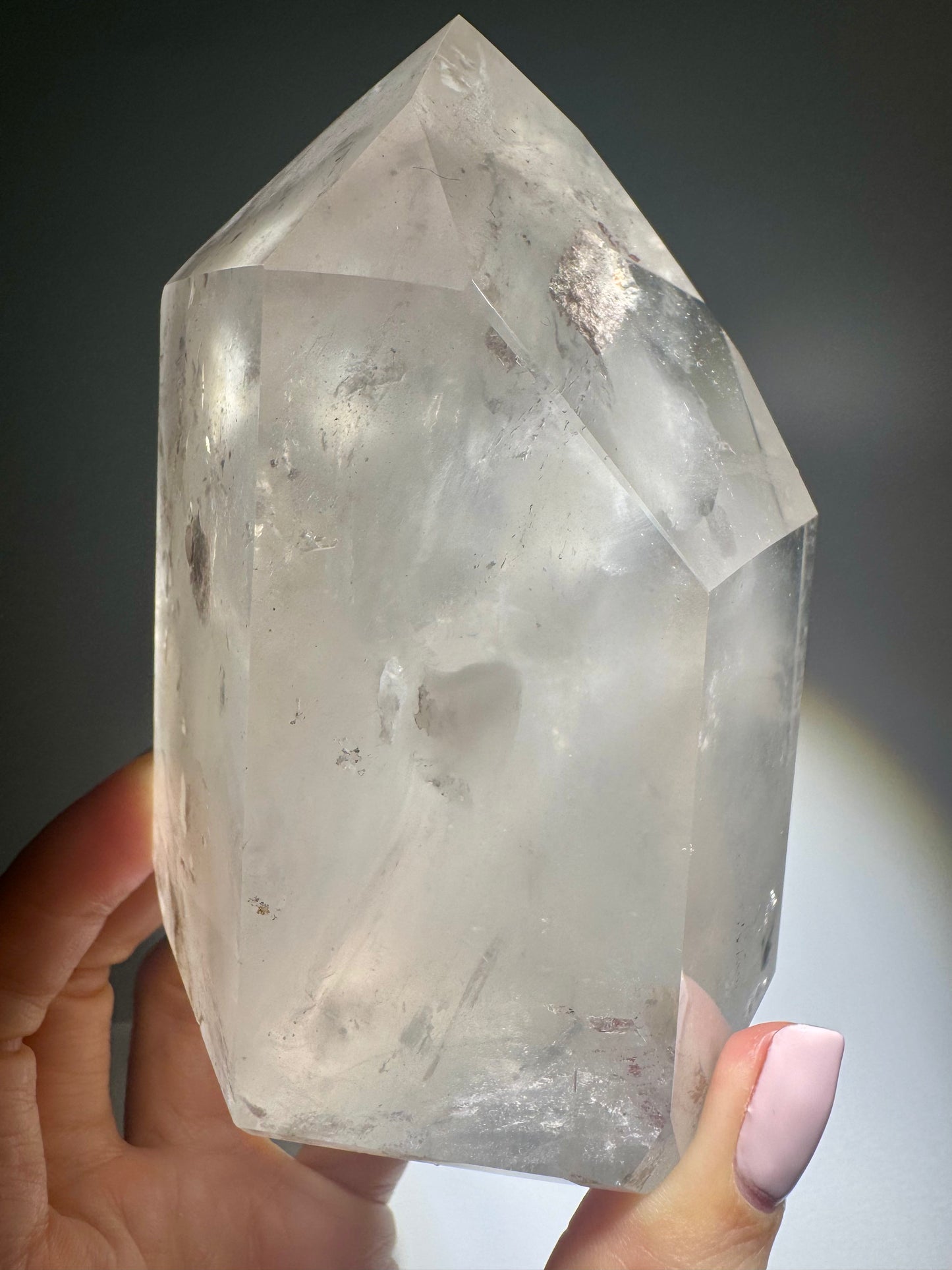 Pink Lithium Kristall 11 cm – rosa Edelstein aus Brasilien mit Phantomen & Einschlüssen, 835 g
