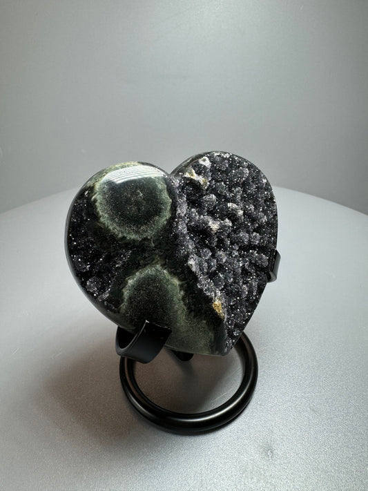 Amethyst Herz mit Stalaktiten - 6.5cm, 143g