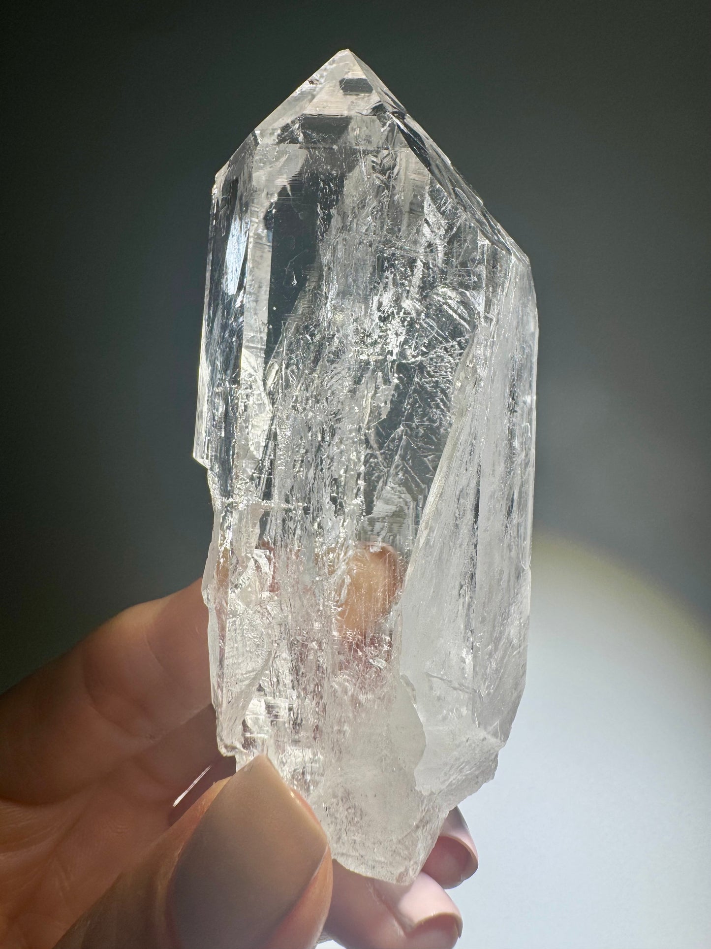 Himalaya Kristall Spitze – 9.5cm, 145g – klarer, unversehrter Quarz aus Nepal 💎